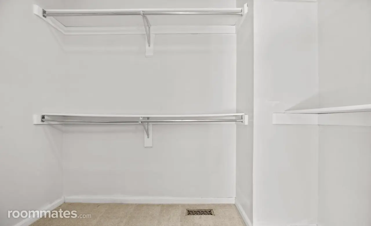 Profile photo 4 of 6