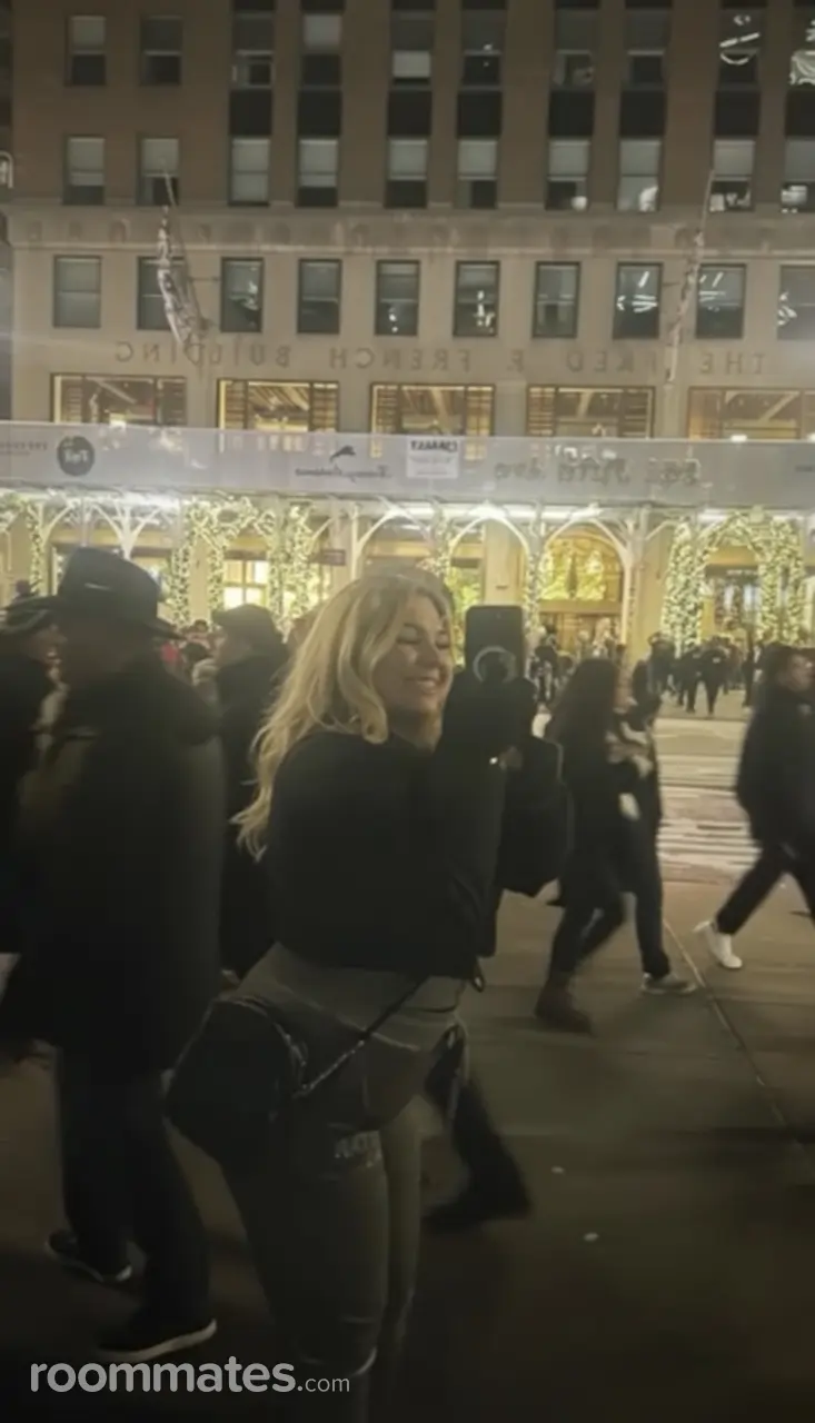 Profile photo 1 of 1