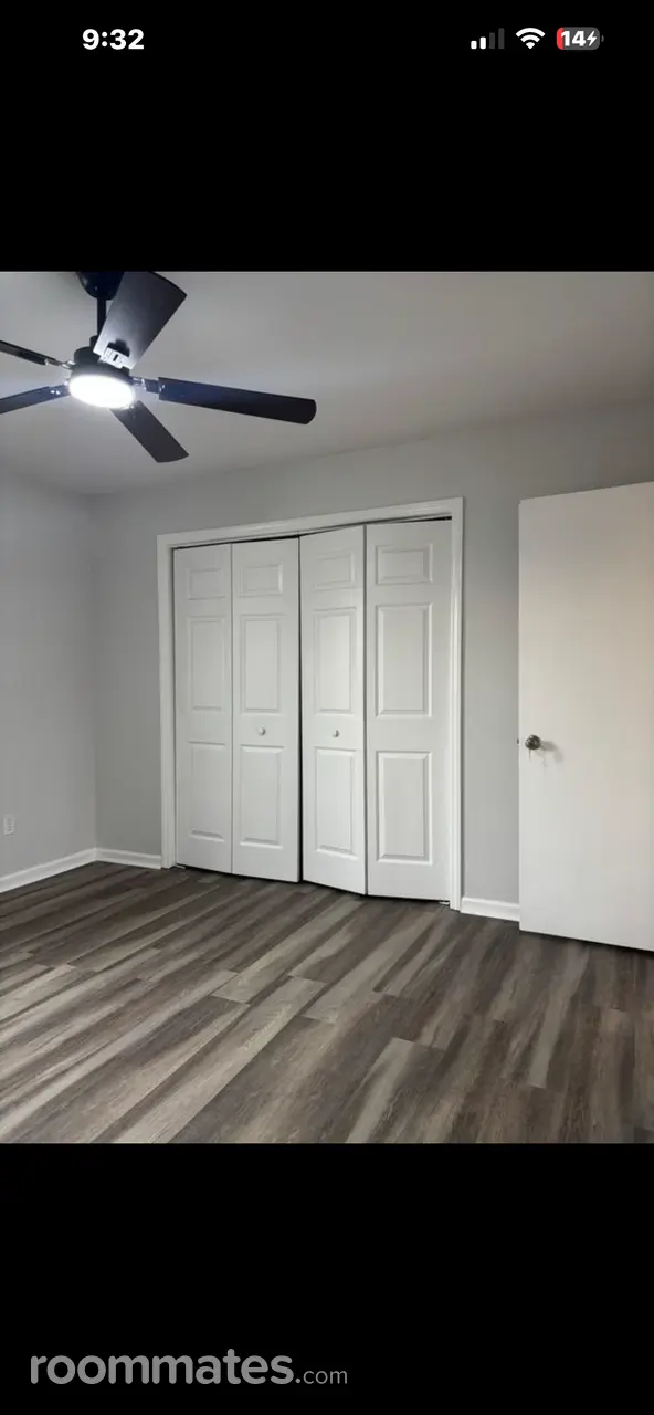 Profile photo 7 of 11