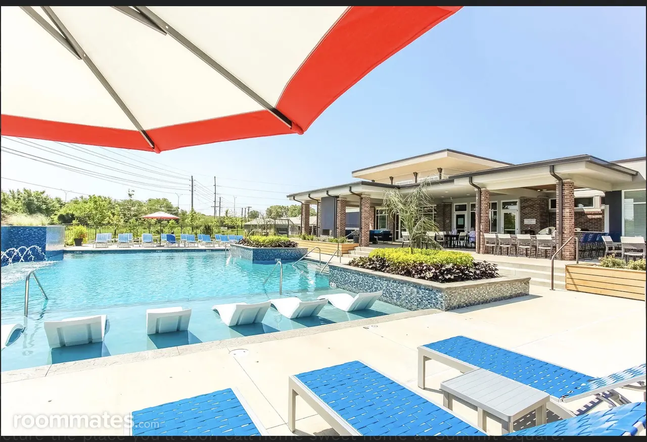 Profile photo 8 of 11