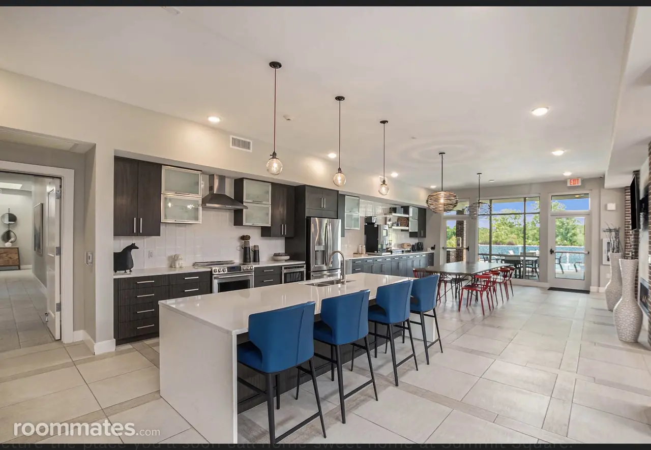 Profile photo 6 of 11