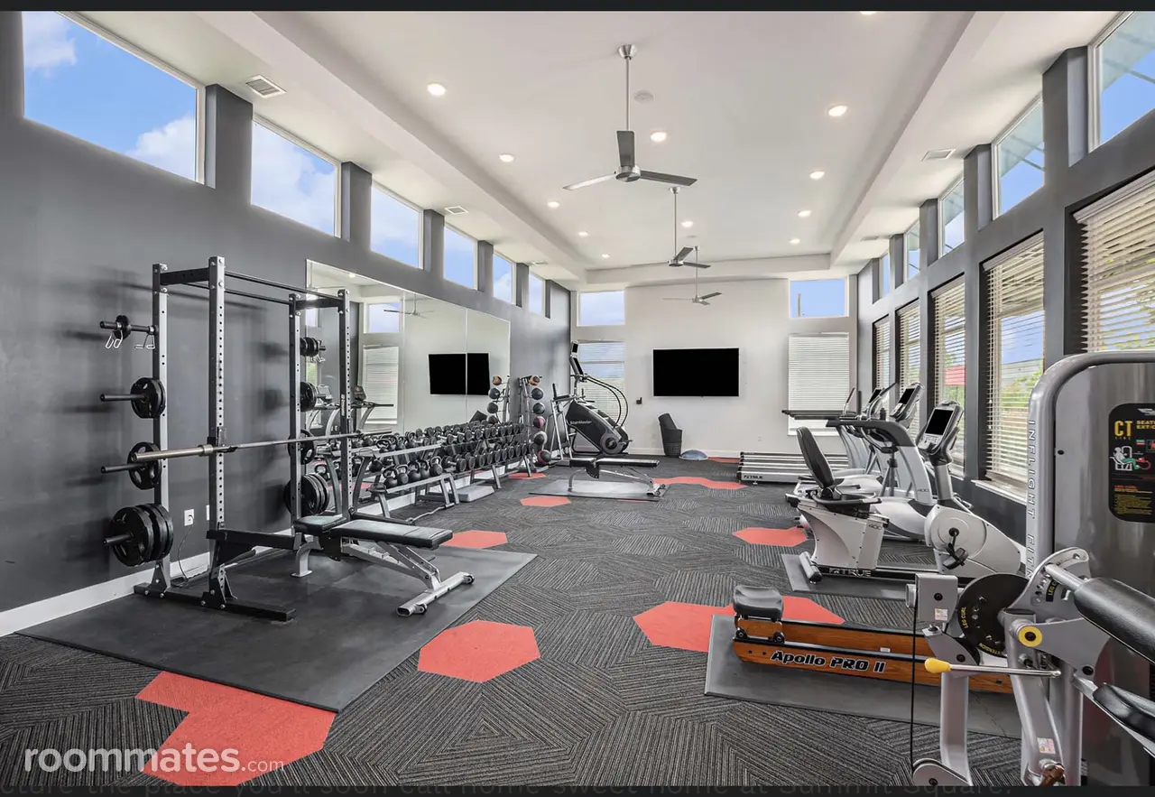 Profile photo 7 of 11