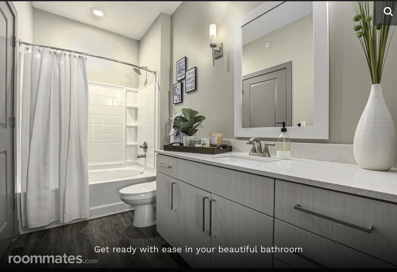 Profile photo 3 of 11