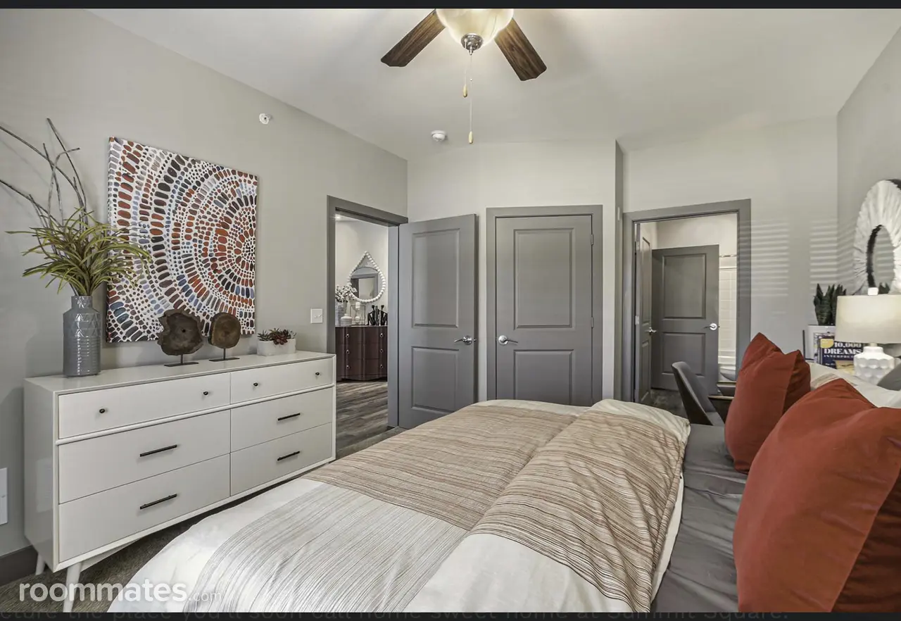 Profile photo 2 of 11