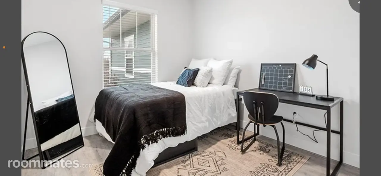 Profile photo 2 of 6