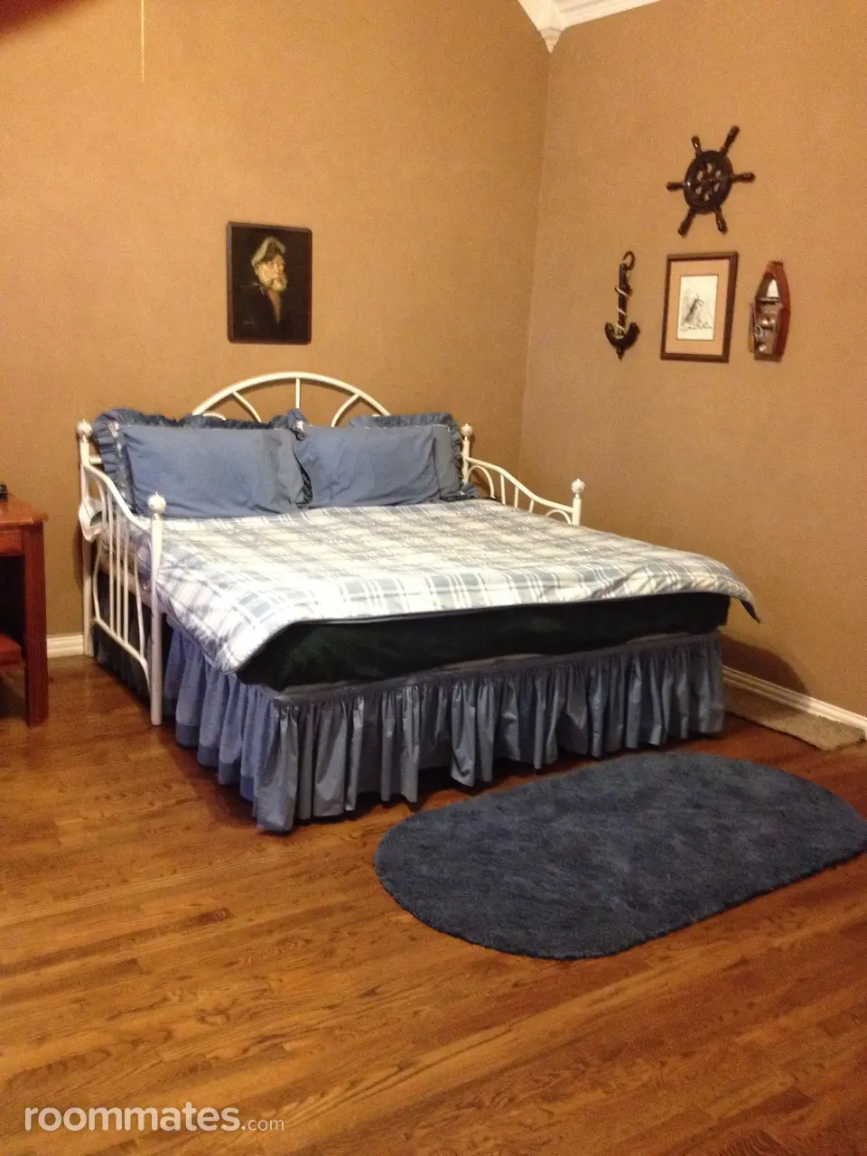 Profile photo 3 of 9