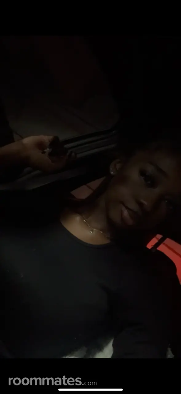 Profile photo 4 of 4