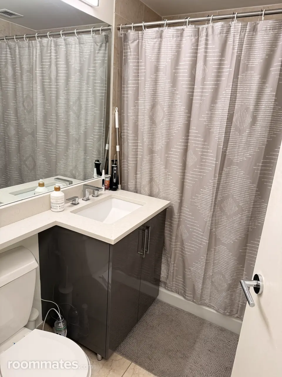 Profile photo 7 of 8