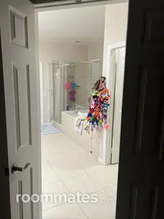 Room for rent in Riverside, CA $1350, house