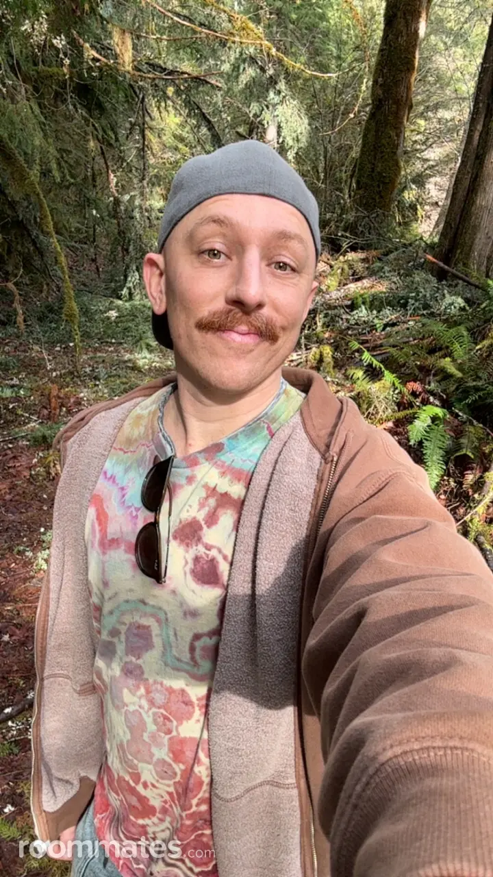 Profile photo 12 of 16