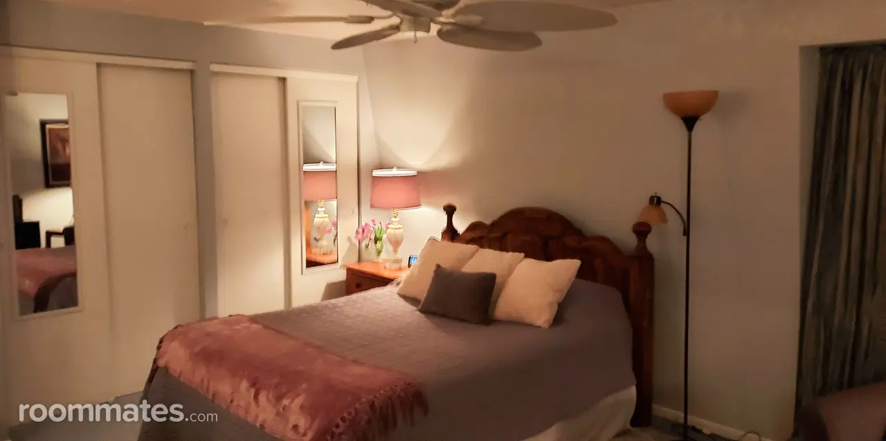 Profile photo 1 of 3