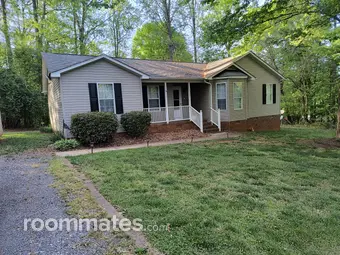 Room for rent in Randleman, NC $700, house