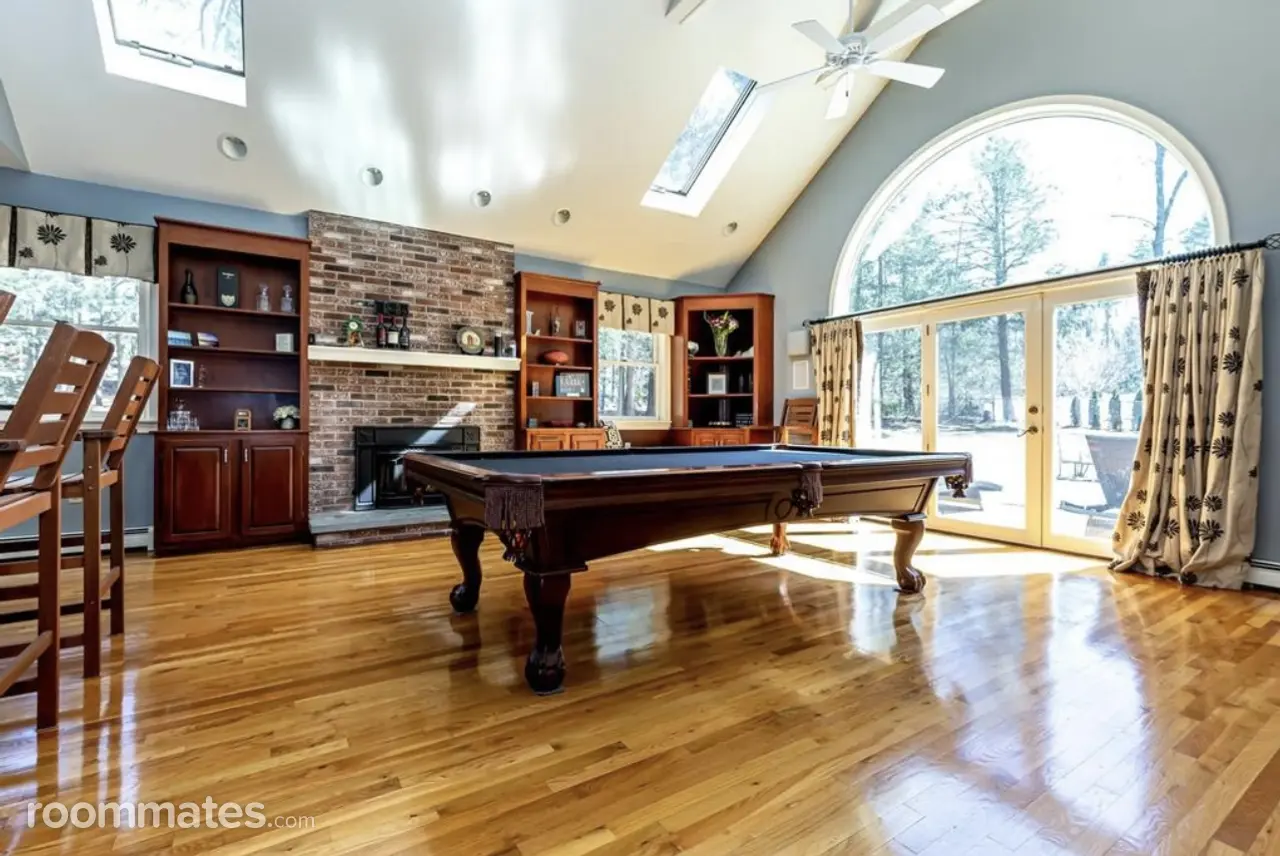 Profile photo 4 of 7