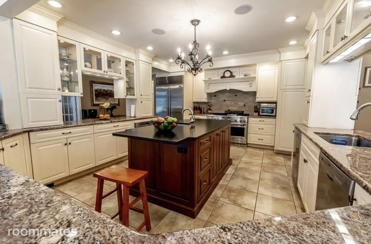 Profile photo 6 of 7