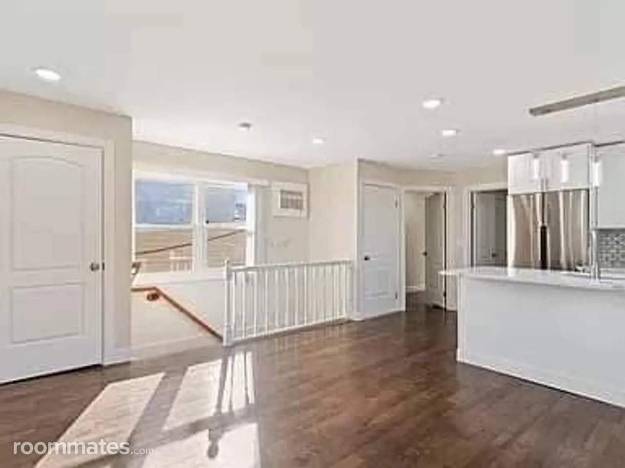 Profile photo 3 of 10