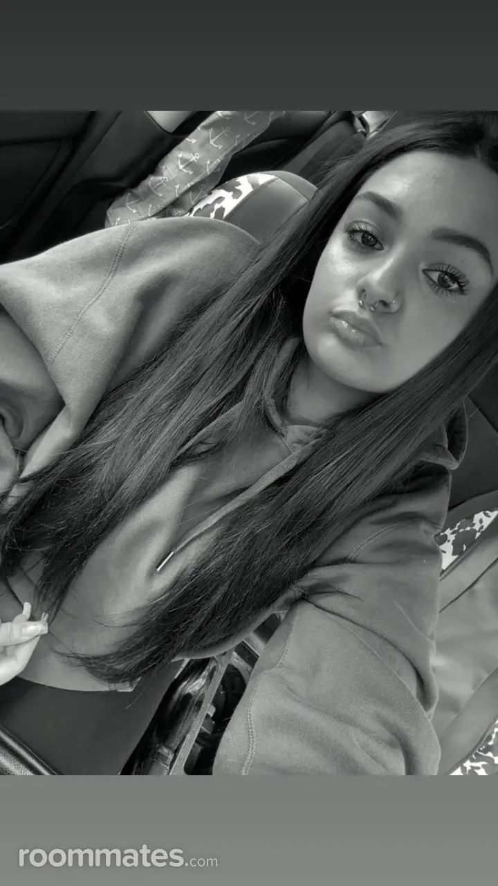 Profile photo 7 of 8