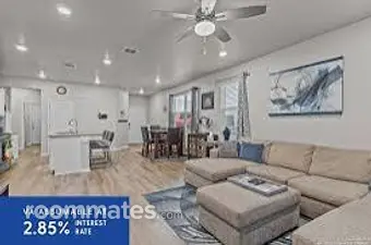 Room for rent in St. Hedwig, TX $750, house