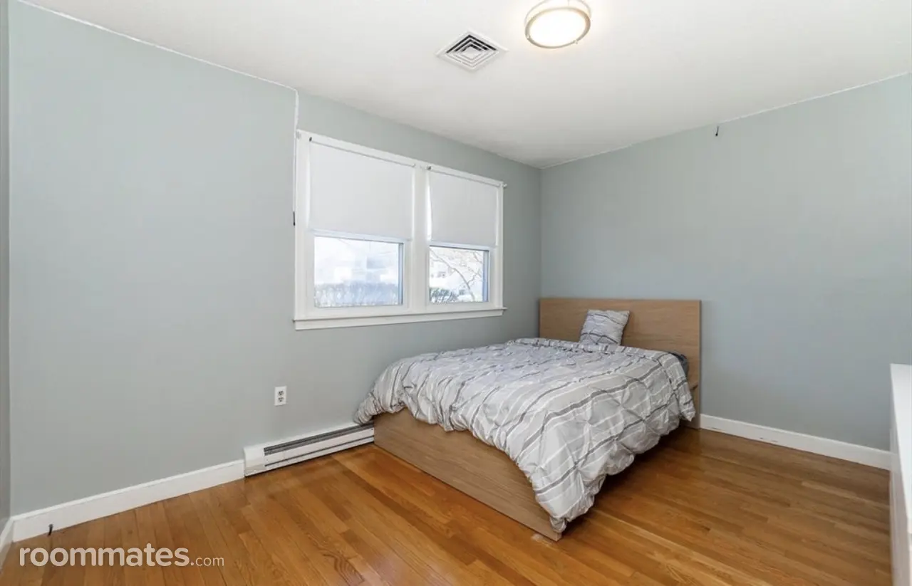 Profile photo 6 of 16