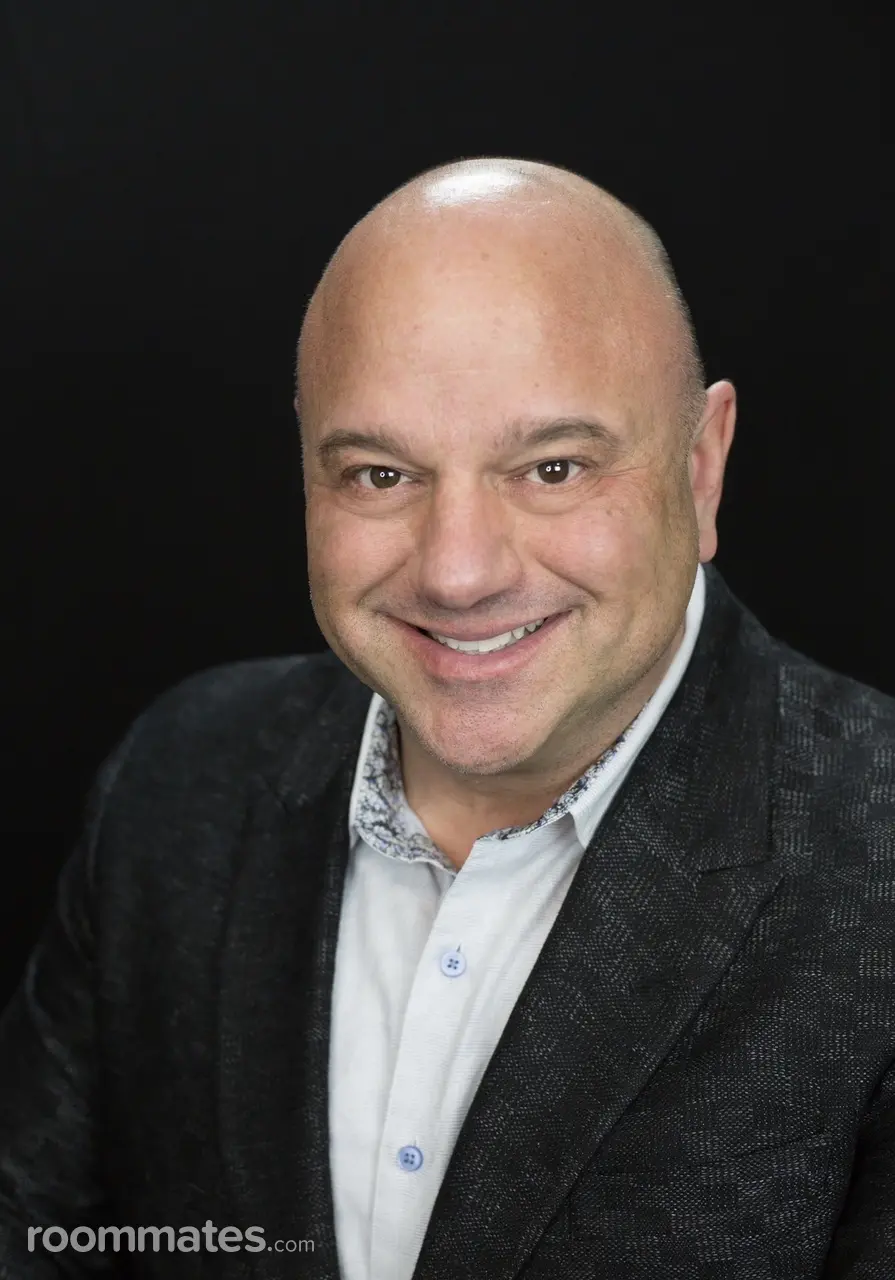 Profile photo 11 of 16