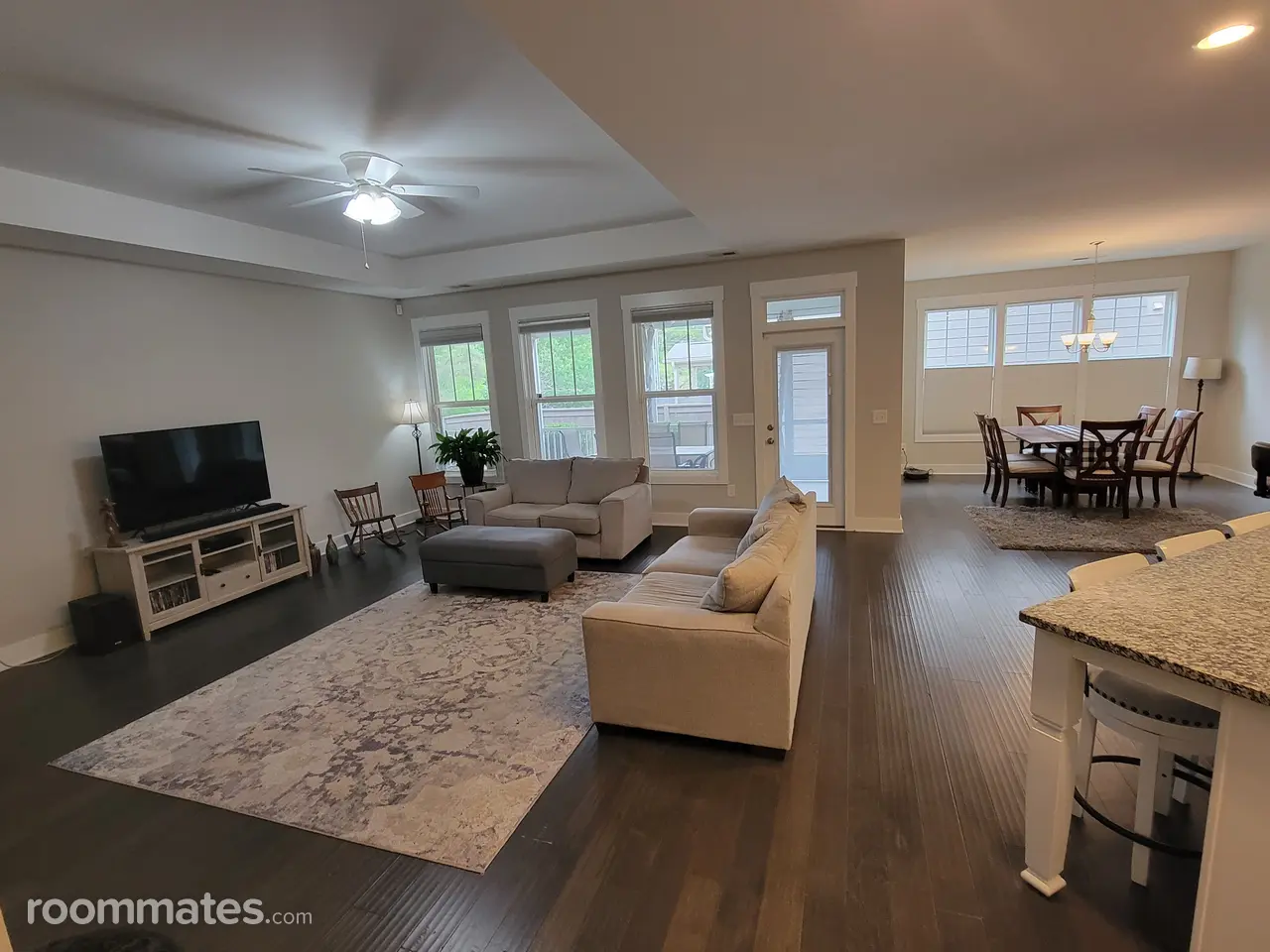 Profile photo 5 of 10