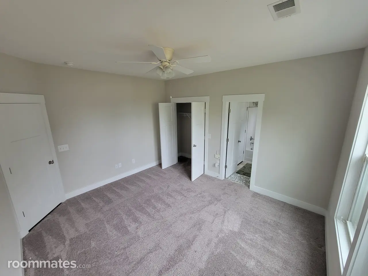 Profile photo 3 of 10