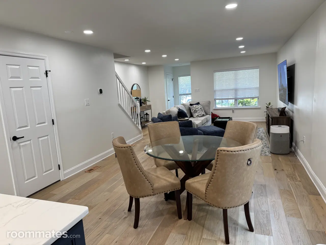 Profile photo 5 of 6