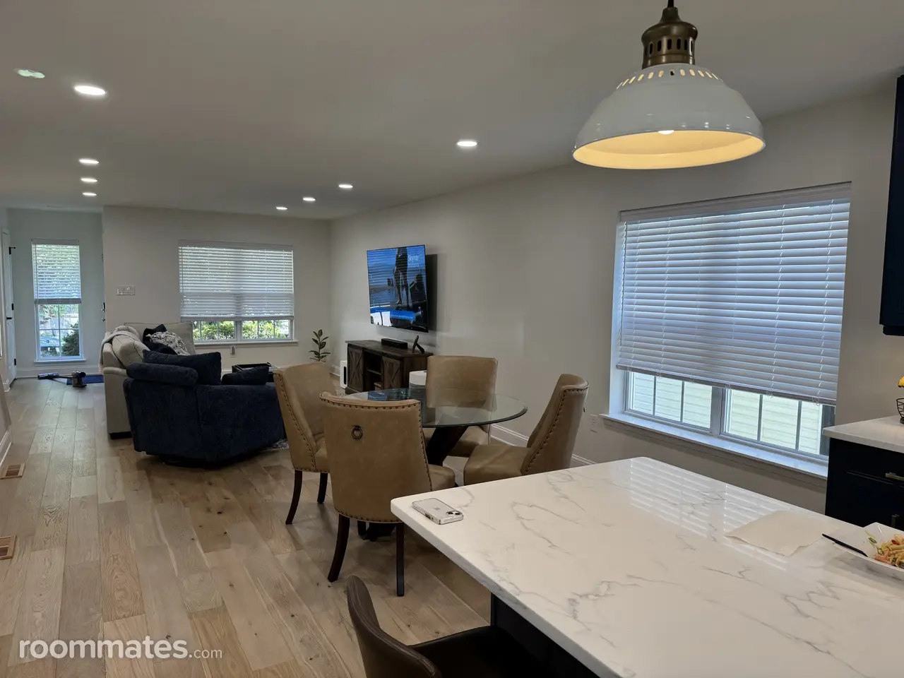 Profile photo 3 of 6