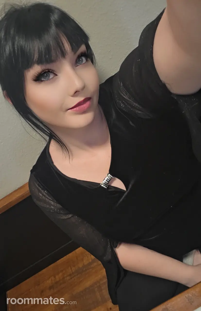 Profile photo 11 of 11