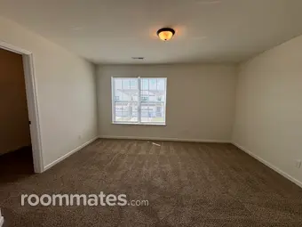 Room for rent in Moscow Mills, MO $800, house