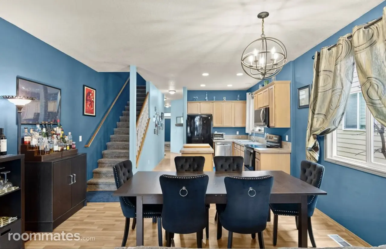 Profile photo 3 of 11