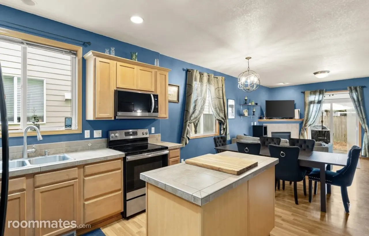 Profile photo 4 of 11