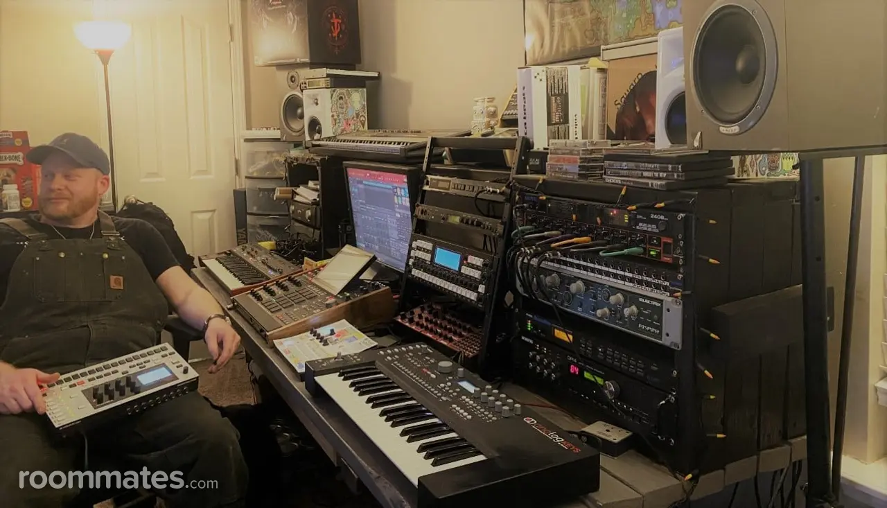 Profile photo 3 of 4