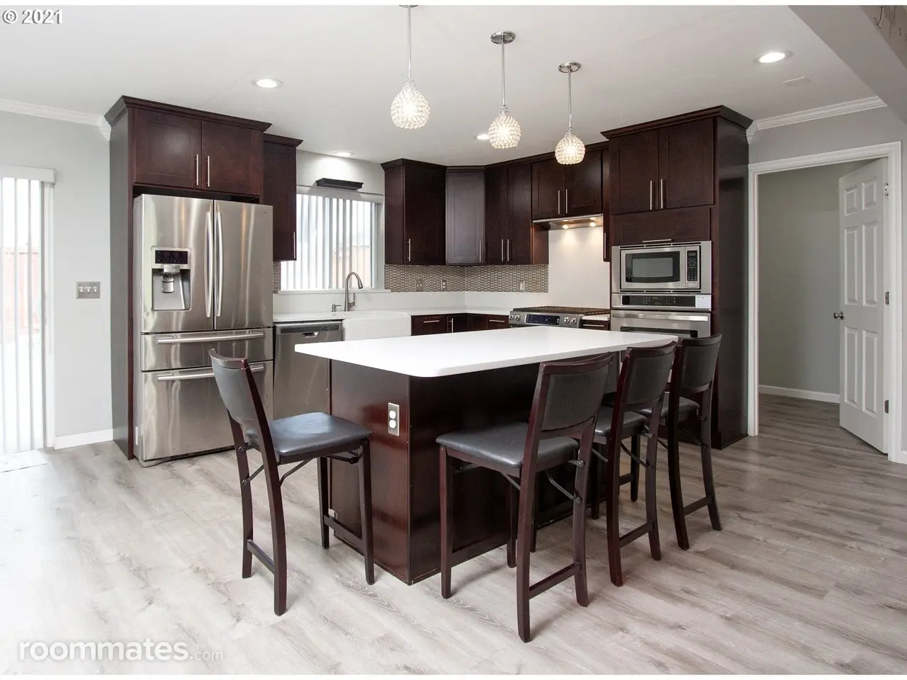 Profile photo 4 of 7