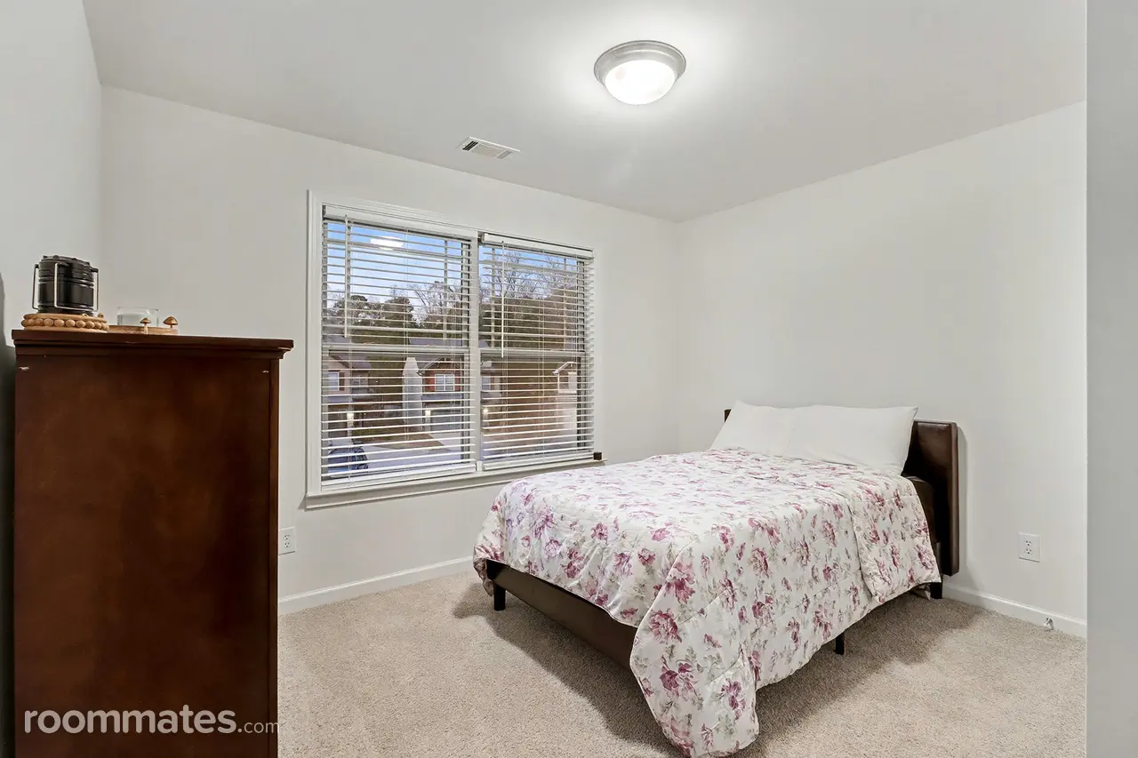 Profile photo 7 of 9