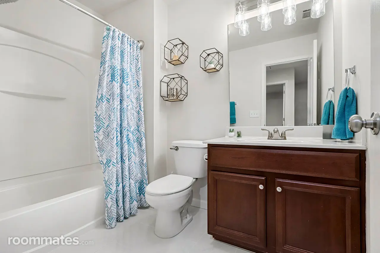 Profile photo 5 of 9