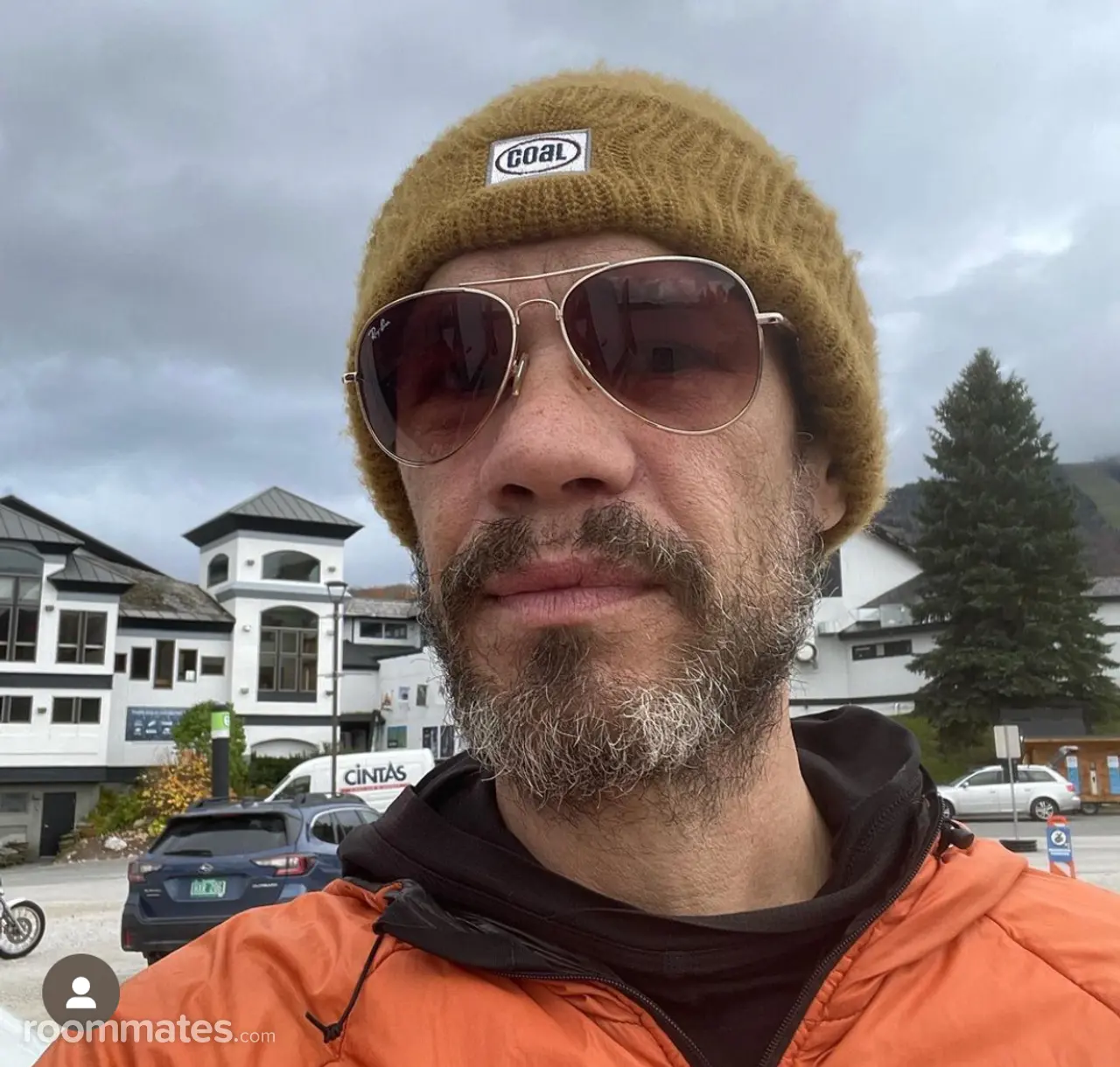 Profile photo 1 of 4