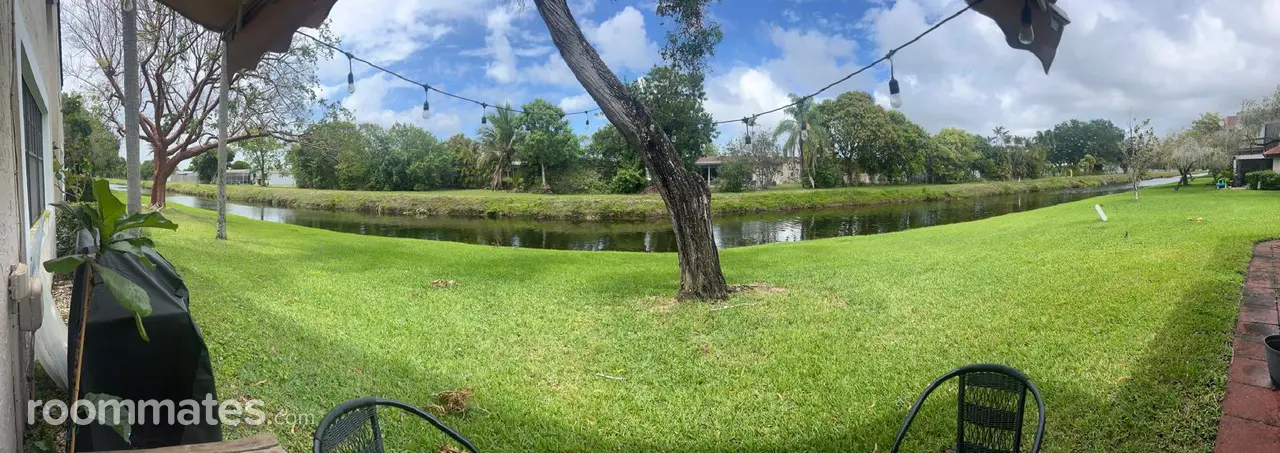 Profile photo 6 of 10