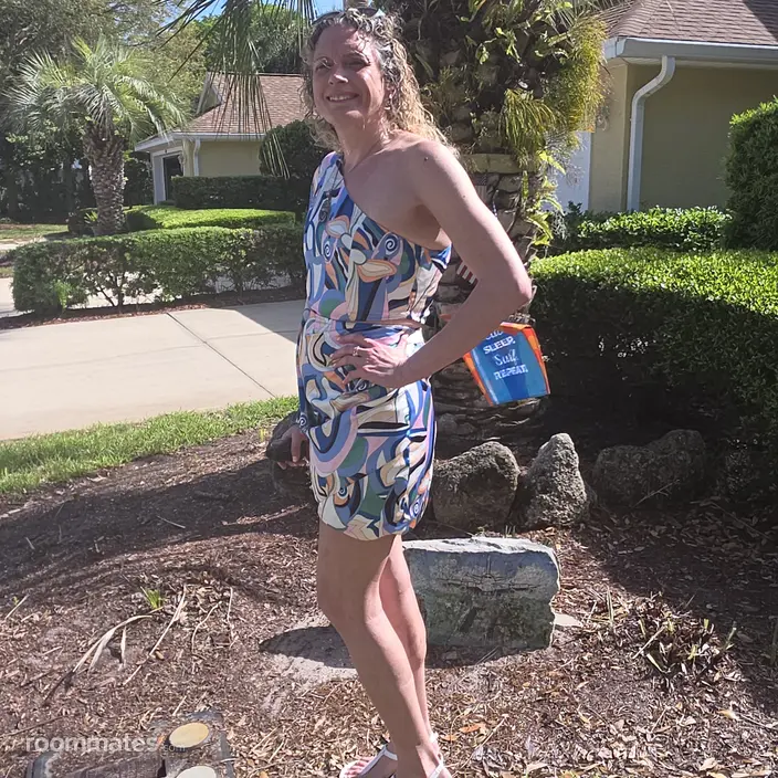 Roommate looking Poughkeepsie, NY, $1000