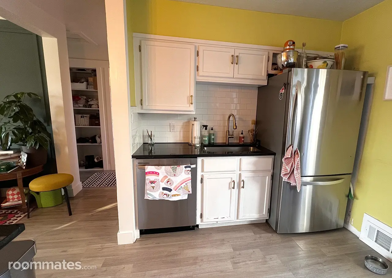 Profile photo 4 of 19