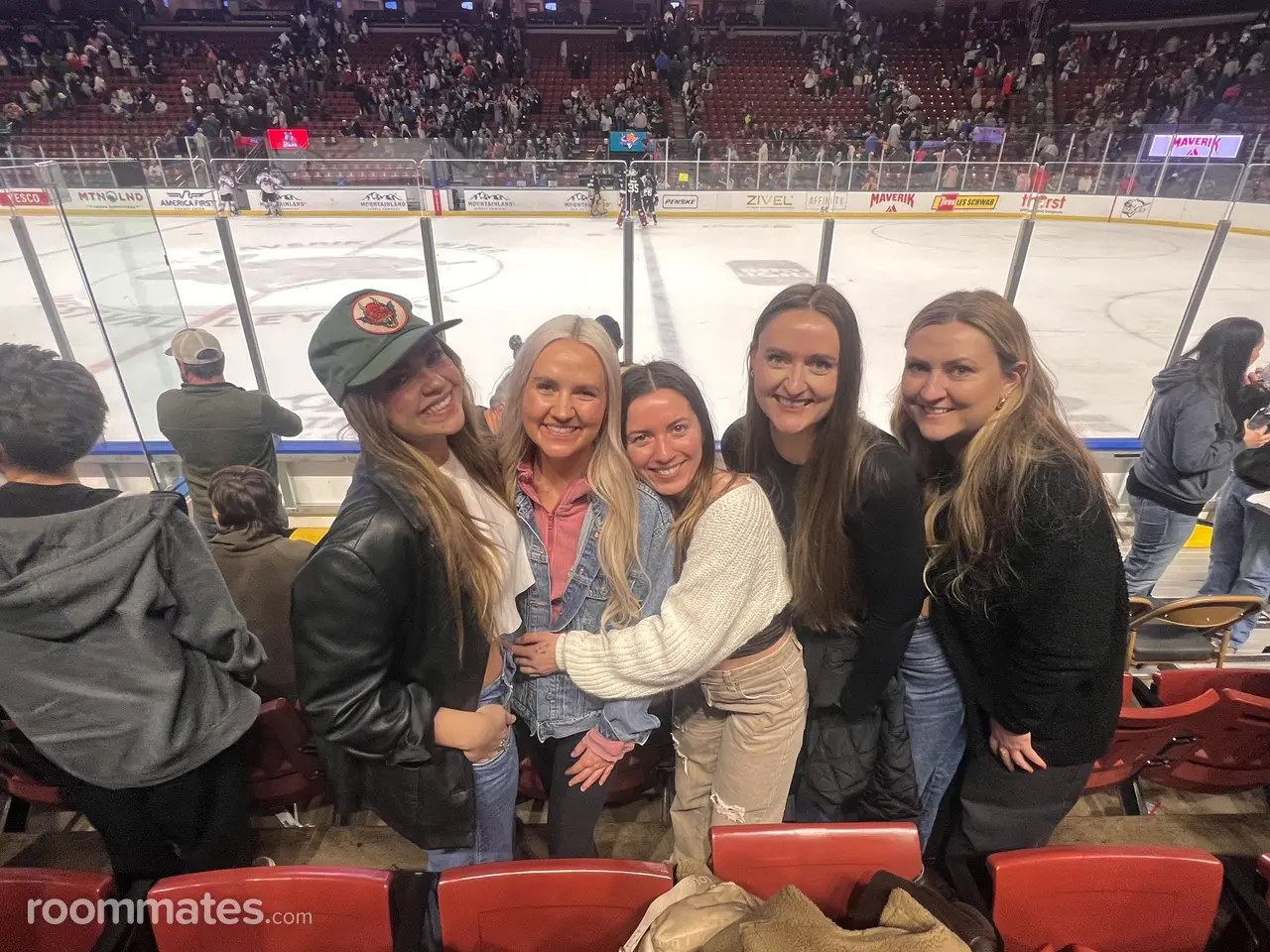 Profile photo 9 of 19