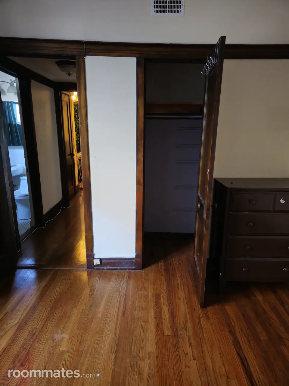 Profile photo 6 of 8