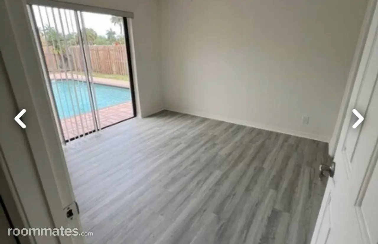 Profile photo 3 of 9