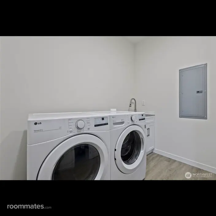 Room for rent in Maple Falls, WA $1300, house