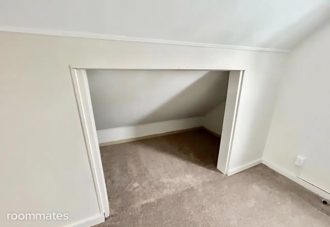 Profile photo 10 of 19