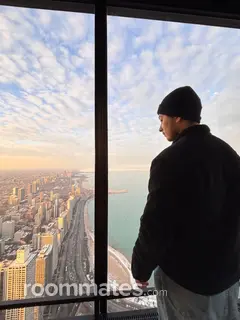 Roommate looking Naperville, IL, $1000