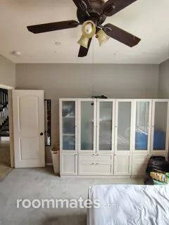 Room for rent in Corona, CA $1300, house
