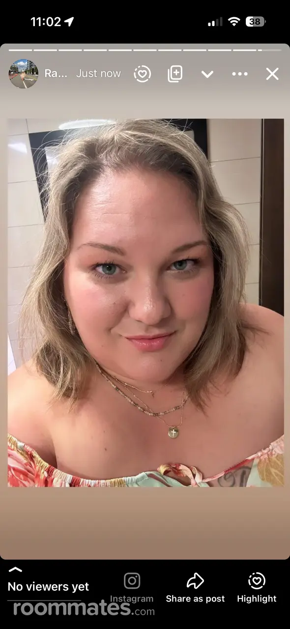 Profile photo 18 of 18