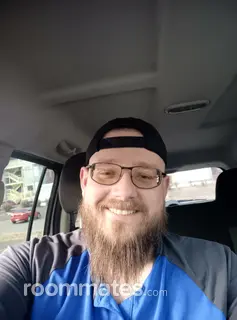 Roommate looking Dearborn, MI, $1000