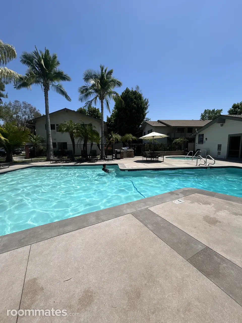 Profile photo 4 of 8