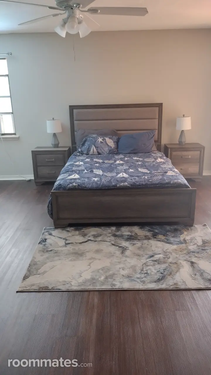 Profile photo 3 of 5